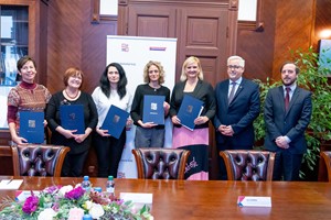 Spolu se Středočeským krajem a IKEA zlepšujeme služby pro oběti domácího násilí